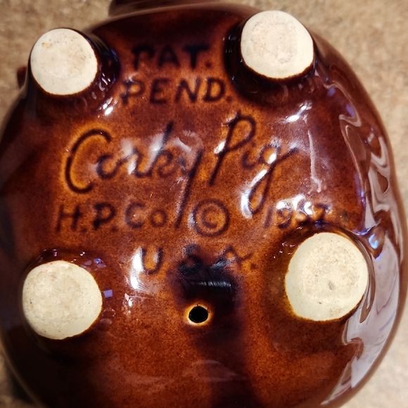 Vintage Ceramic Piggy Bank in Brown and Cream - Picture 5 of 5